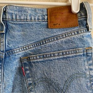 LEVI light wash pants